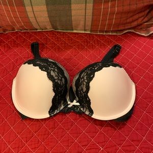NWT Victoria’s Secret Push Up Bra 36DD